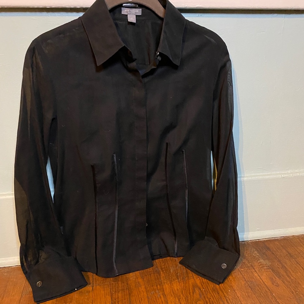 Black tailored shirt with sateen trim
